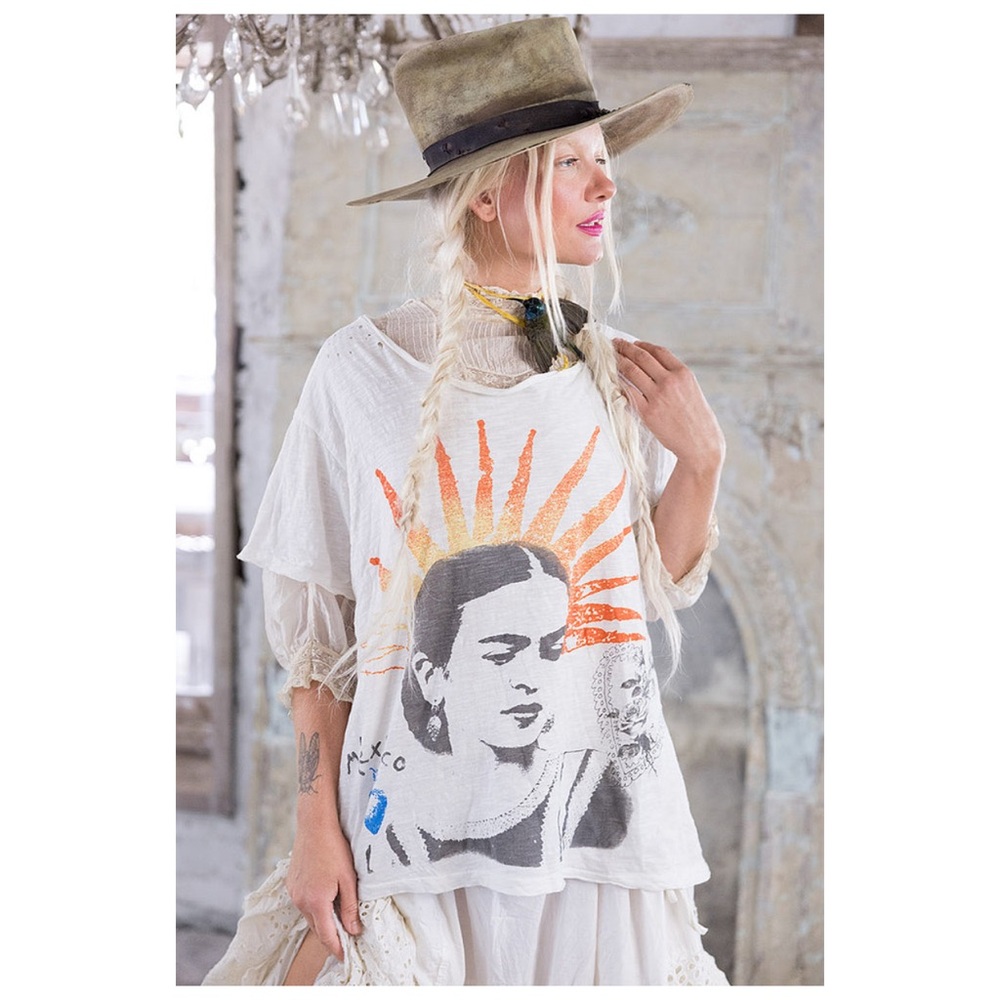 Magnolia Pearl Frida Del Sol Tee True TOP2021 NWT - Picture 4 of 5